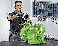 Wanneer gekopieerde onderdelen worden gebruikt, vervalt de garantie voor het hele product. De Bitzer Green Point kantoren hebben deskundige vertegenwoordigers wanneer het gaat om compressorreparaties. Zij bieden klanten wereldwijd professionele ondersteuning in service, onderhoud en training. Op deze manier kan Bitzer optimaal de gehele levenscyclus van de compressoren en drukvaten over de hele wereld monitoren.