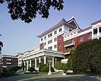 Shangri-La Hotel, 78 Beishan Road, Hangzhou, 310007