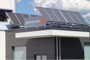 Zonnepanelen die de absorptiechiller bij Savo-Solar van energie voorzien. (Foto: Kari Sipilä)