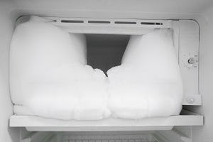 Het effect van PCM en ijzel op de prestaties van een koelkast