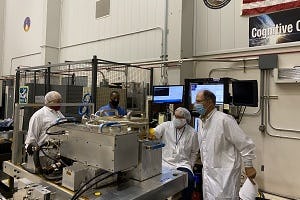 Het FBCE-team met een van de modules<br> (foto: NASA).