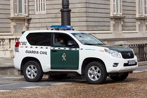 Spaanse politie neemt 843 cilinders met illegaal koudemiddel in beslag